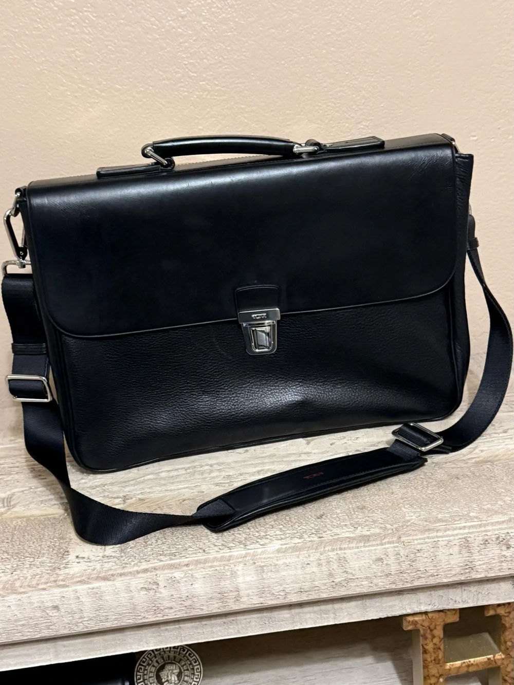 Classic Black Leather Briefcase Messenger Bag - Men